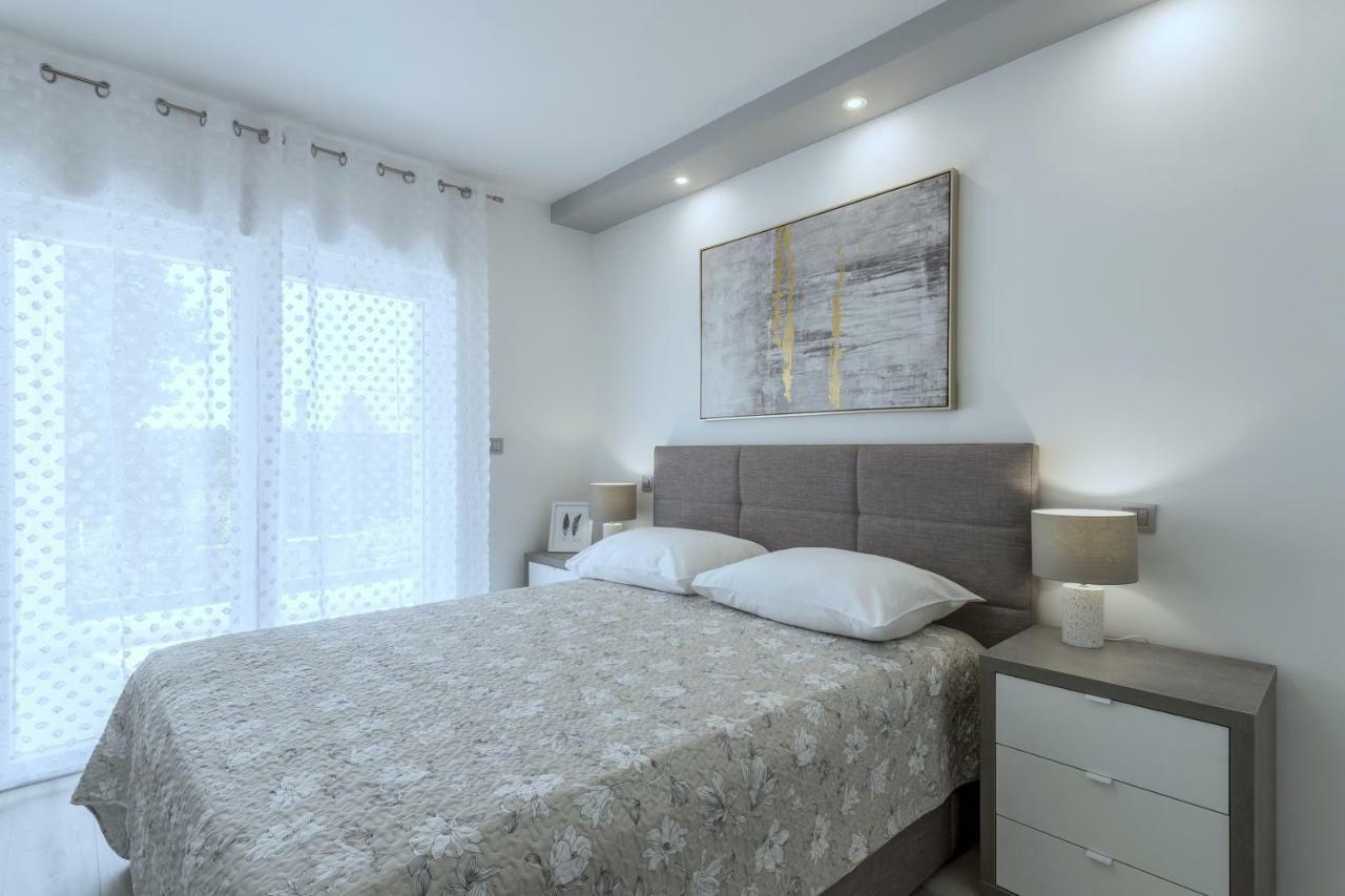 Villa Ema Kastela With Private Heated Pool Εξωτερικό φωτογραφία