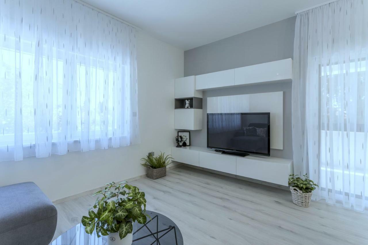 Villa Ema Kastela With Private Heated Pool Εξωτερικό φωτογραφία