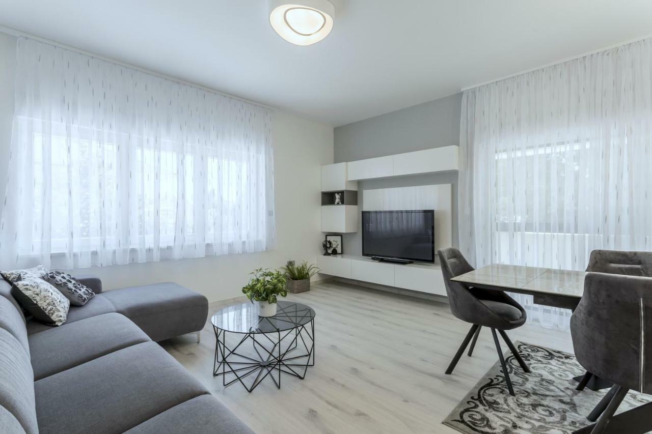 Villa Ema Kastela With Private Heated Pool Εξωτερικό φωτογραφία